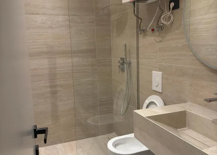 アパート Newborn 1 *