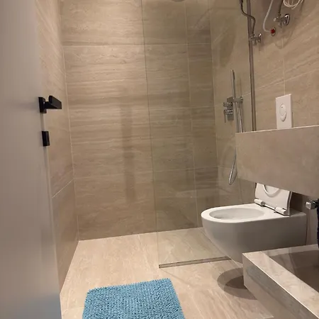 Apartment Newborn 1 *